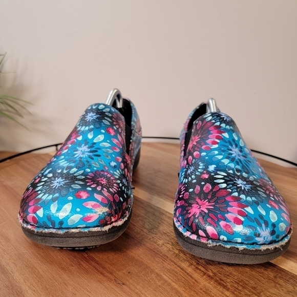 Spring Step Manila Clog Work Shoe Blue pink print colorful Size 8.5 - Picture 8 of 17